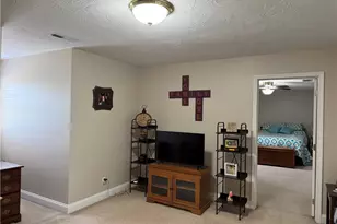 153 Hutchinson Dr, St Clairsville, OH 43950 - Photo 30