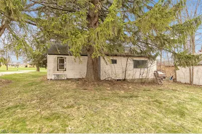 229 W 130th Street, Hinckley, OH 44233 - Photo 36