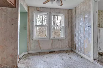 229 W 130th Street, Hinckley, OH 44233 - Photo 12