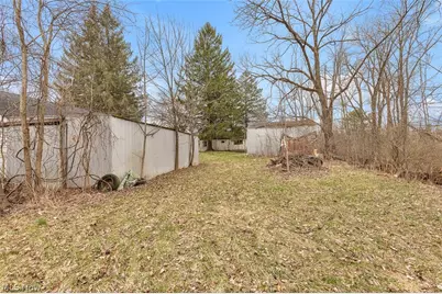 229 W 130th Street, Hinckley, OH 44233 - Photo 34