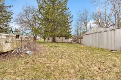 229 W 130th Street, Hinckley, OH 44233 - Photo 32