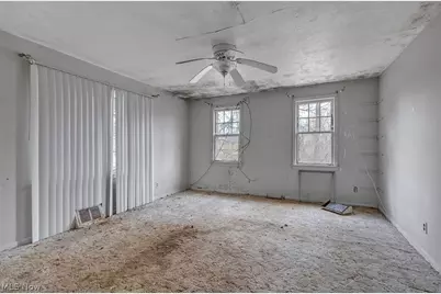 229 W 130th Street, Hinckley, OH 44233 - Photo 4