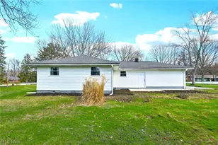 7412 Hopkins Rd, Mentor, OH 44060 - Photo 36