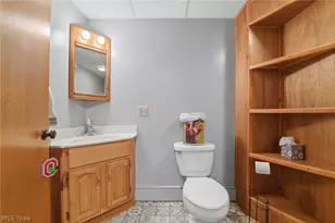 736 Lake Erie St, Conneaut, OH 44030 - Photo 24