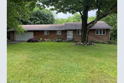 736 Lake Erie Street, Conneaut, OH 44030 - Photo 2