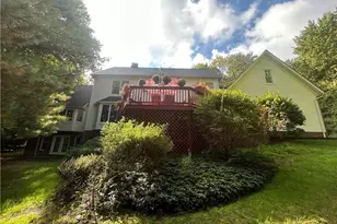 9230 Amber Wood Dr, Kirtland, OH 44094 - Photo 8