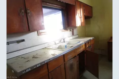 274 N 8th Street, McConnelsville, OH 43756 - Photo 16