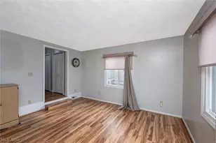 942 E Archwood Ave, Akron, OH 44306 - Photo 10