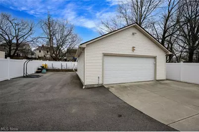 942 E Archwood Avenue, Akron, OH 44306 - Photo 4