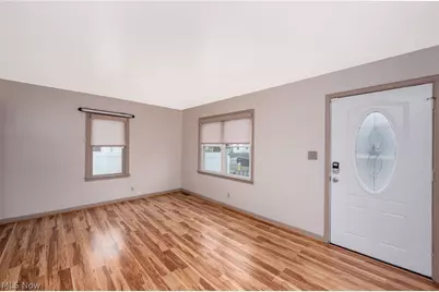 942 E Archwood Avenue, Akron, OH 44306 - Photo 6