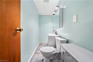 6040 Reynolds Rd, Mentor on the Lake, OH 44060 - Photo 18