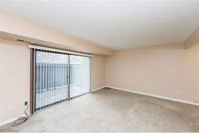 3265 Mayfield Road #29, Cleveland Heights, OH 44118 - Photo 4