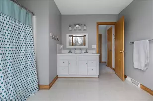 10075 Waterford Trail, Chagrin Falls, OH 44023 - Photo 26