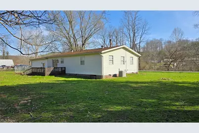 22 Mill Stream Road, Elizabeth, WV 26143 - Photo 4