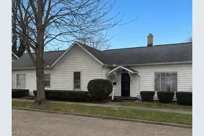 122 5th Street SW, New Philadelphia, OH 44663 - Photo 2