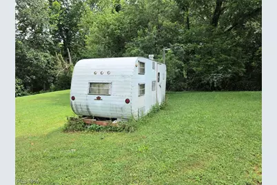 99 E Apple Blossom Way, Elizabeth, WV 26143 - Photo 10