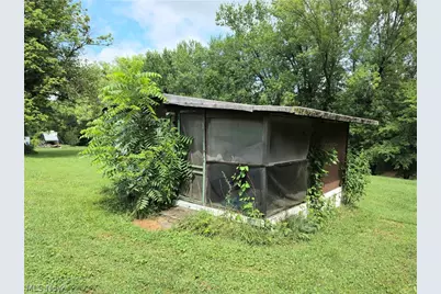 99 E Apple Blossom Way, Elizabeth, WV 26143 - Photo 4