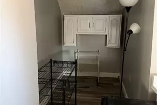 2083 W 42nd St, Loveland, OH 44113 - Photo 8