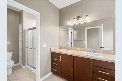 5820 Red Rock Court, Green Hills, OH 44131 - Photo 28