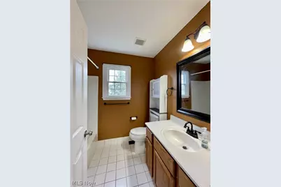 8820 Chaucer Boulevard, Grandview Heights, OH 44147 - Photo 22