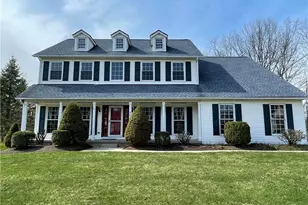 8820 Chaucer Blvd, Grandview Heights, OH 44147 - Photo 1