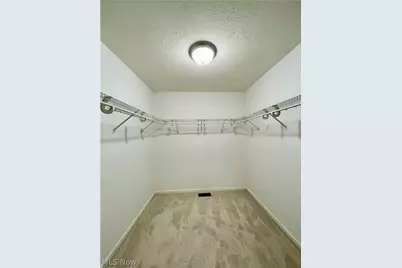 8820 Chaucer Boulevard, Grandview Heights, OH 44147 - Photo 18