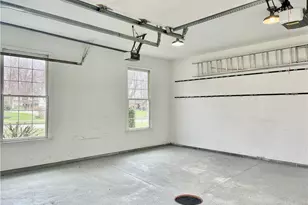 8820 Chaucer Blvd, Grandview Heights, OH 44147 - Photo 26