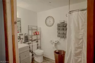 814 W 4th St, Williamstown, WV 26187 - Photo 24