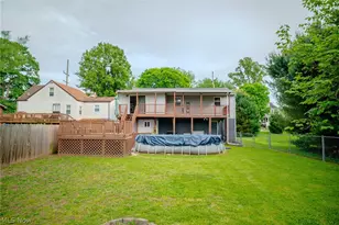 814 W 4th St, Williamstown, WV 26187 - Photo 36