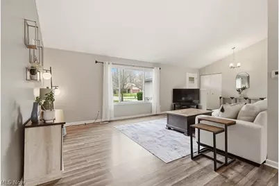 32430 N Roundhead Drive, Solon, OH 44139 - Photo 4