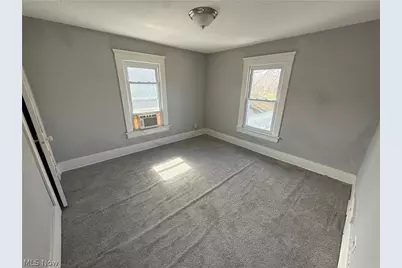 632 Roscoe Avenue, Akron, OH 44306 - Photo 6