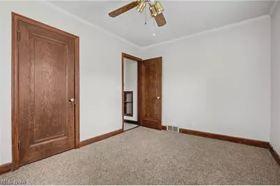 412 Orchard Avenue, Niles, OH 44446 - Photo 10