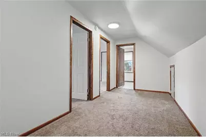 412 Orchard Avenue, Niles, OH 44446 - Photo 12