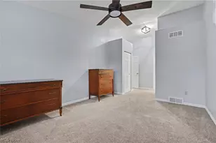 1323 Red Tail Hawk Ct, Youngstown, OH 44512 - Photo 20