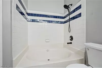 1323 Red Tail Hawk Court #4, Youngstown, OH 44512 - Photo 26