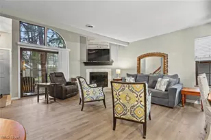 1323 Red Tail Hawk Ct, Youngstown, OH 44512 - Photo 10