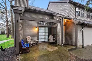 1323 Red Tail Hawk Ct, Youngstown, OH 44512 - Photo 28