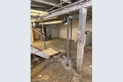 49 W Salome Avenue, Akron, OH 44310 - Photo 22