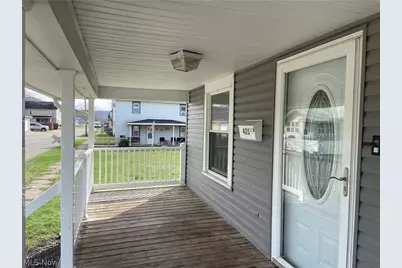 428 Chestnut Street, Newcomerstown, OH 43832 - Photo 4