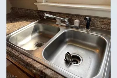 428 Chestnut Street, Newcomerstown, OH 43832 - Photo 18