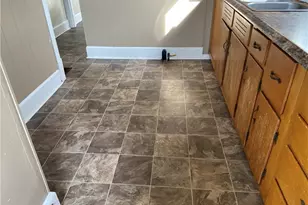 428 Chestnut St, Newcomerstown, OH 43832 - Photo 16