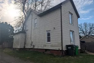 216 N 15th St, Coshocton, OH 43812 - Photo 2