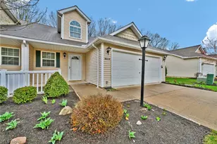 7596 Willow Woods Dr, North Olmsted, OH 44070 - Photo 2