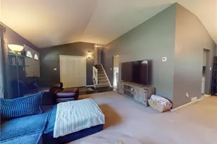 38280 Fox Run Dr, Solon, OH 44139 - Photo 4