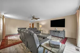 9841 Brookline Oval, Strongsville, OH 44136 - Photo 4