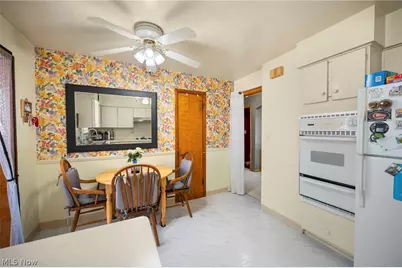 13019 Darlington Avenue, Garfield Heights, OH 44125 - Photo 10