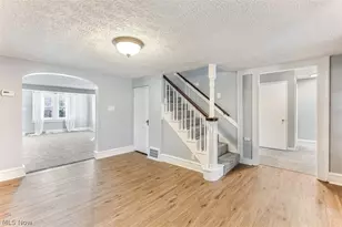 85 Maple Dr, Hudson, OH 44236 - Photo 2