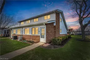 25515 Clubside Blvd, North Olmsted, OH 44070 - Photo 2