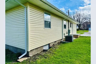 4913 Dunsmore Avenue, Ashtabula, OH 44004 - Photo 4