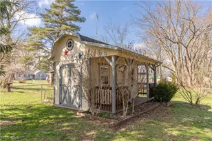 430 Hillsdale St, Sebring, OH 44672 - Photo 8